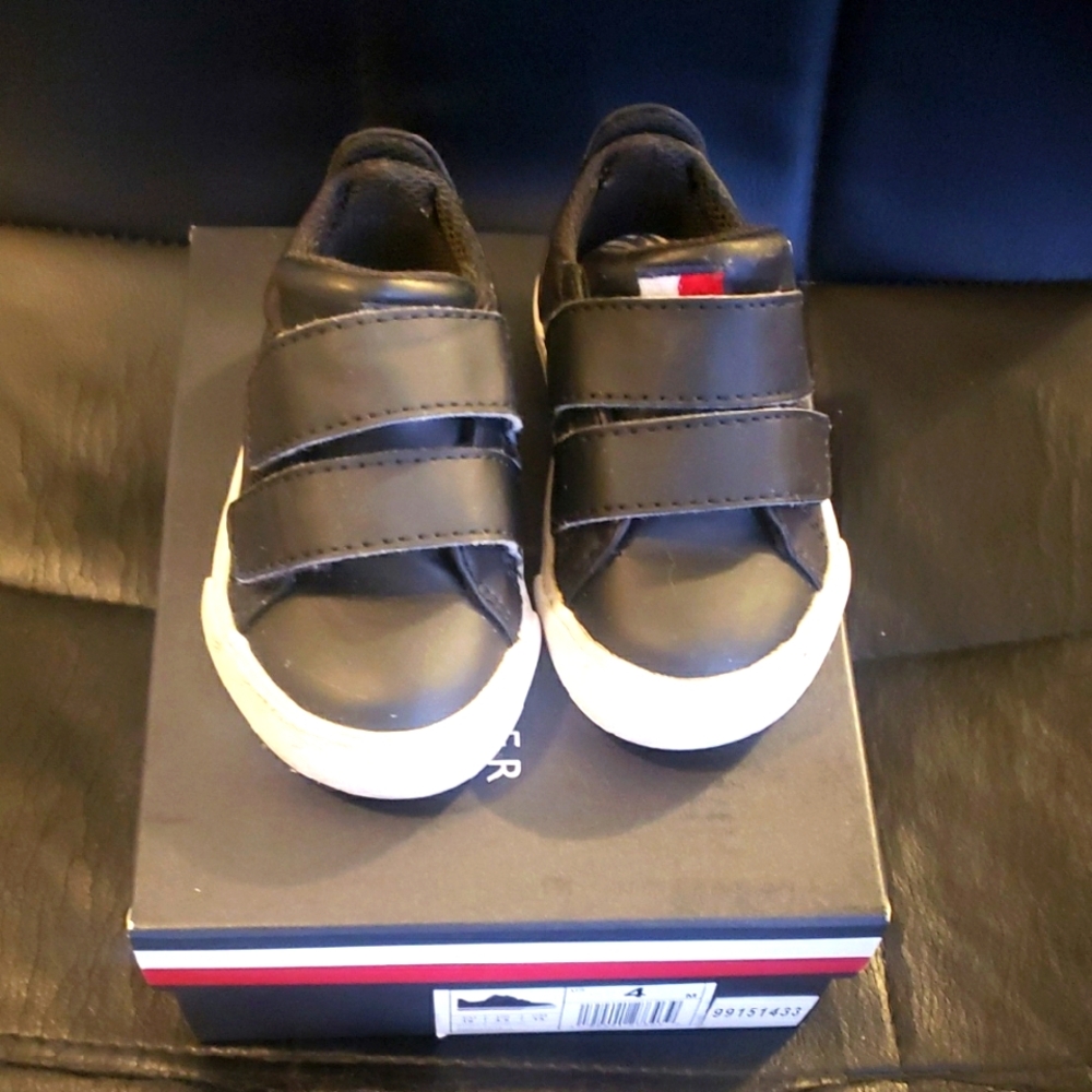 Kids Black Hilfiger Sneakers with Velcro Straps